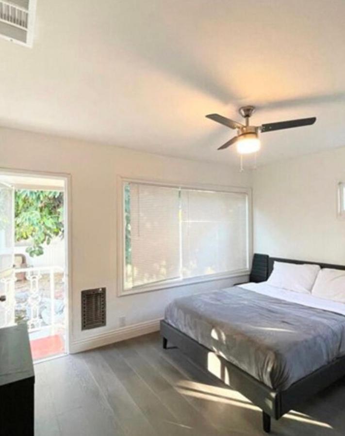 Sunset Strip Bed & Breakfast ลอสแอนเจลิส ภายนอก รูปภาพ